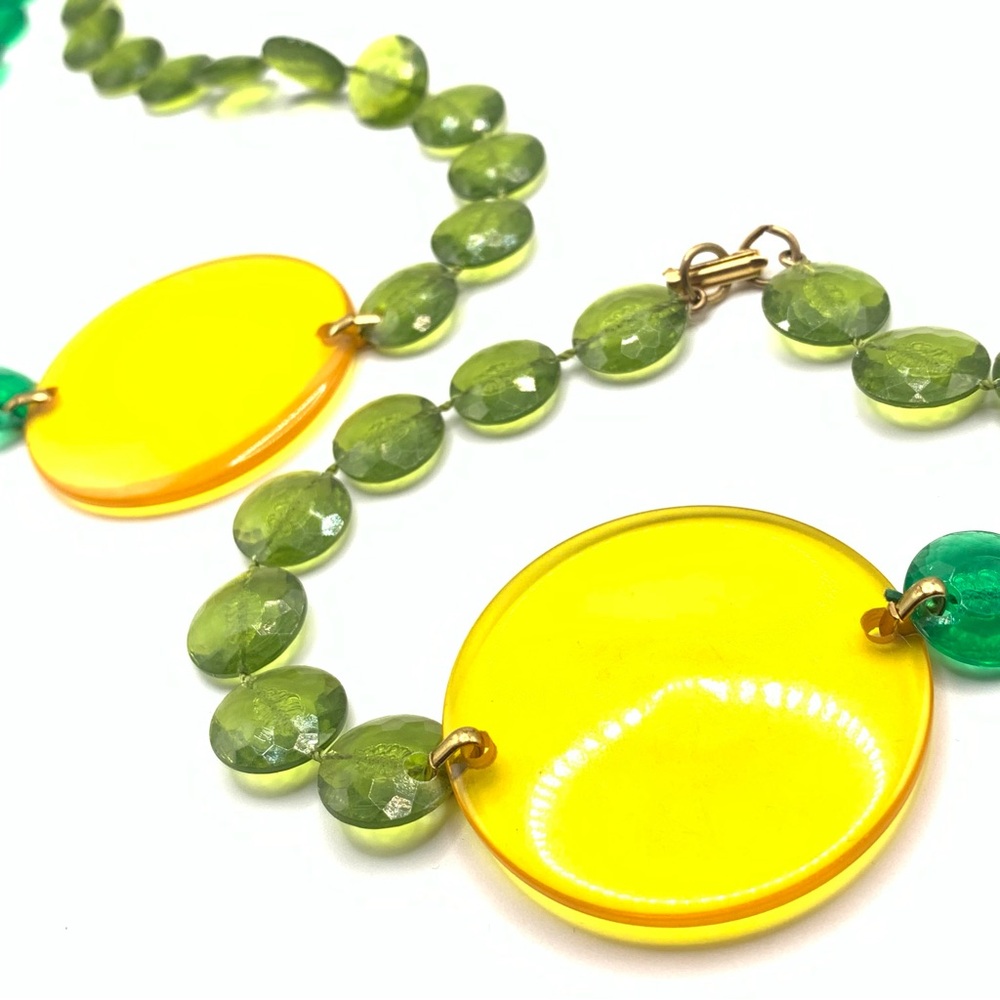 Colorful Vintage Long Yellow and Green Lucite Beaded Necklace W/ Fold over clasp - Picture 2 of 8